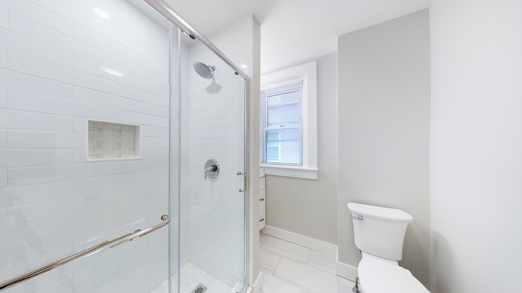 4 bed, 2 bath apartment for rent at 1284 Commonwealth Ave Unit 1, Allston — photo 16 of 19