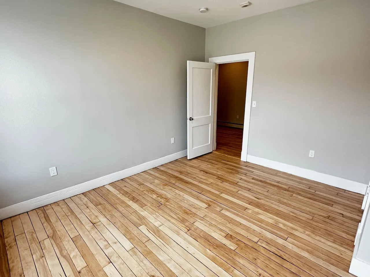 5 bed, 2 bath apartment for rent at 1284 Commonwealth Ave Unit 5, Allston — photo 17 of 29