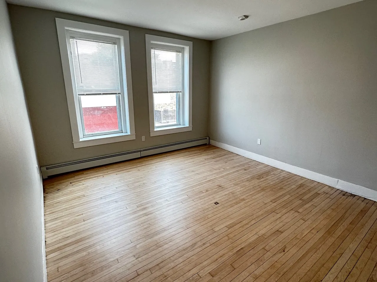 5 bed, 2 bath apartment for rent at 1284 Commonwealth Ave Unit 5, Allston — photo 18 of 29
