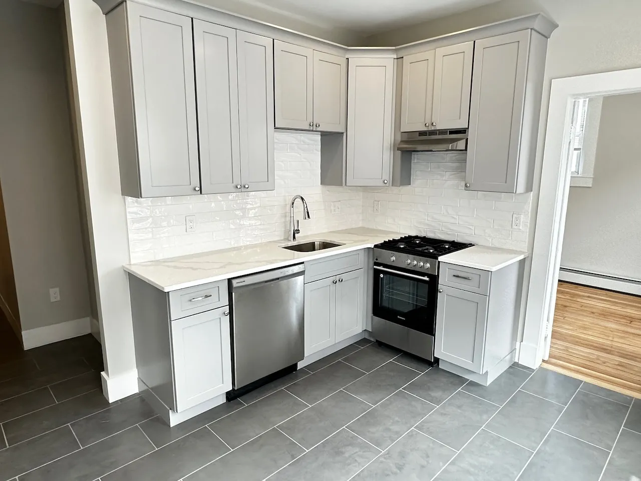 5 bed, 2 bath apartment for rent at 1284 Commonwealth Ave Unit 5, Allston — photo 6 of 29
