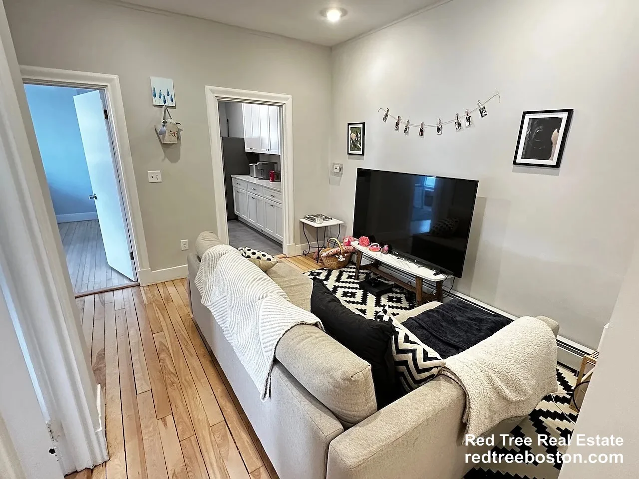 5 bed, 1.5 bath apartment for rent at 1284 Commonwealth Ave Unit 7, Allston — photo 5 of 15