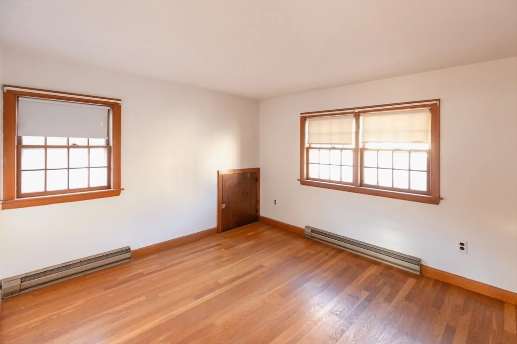 2 bed, 1 bath apartment for rent at 129-1/2 Summer St, Downtown — photo 8 of 16