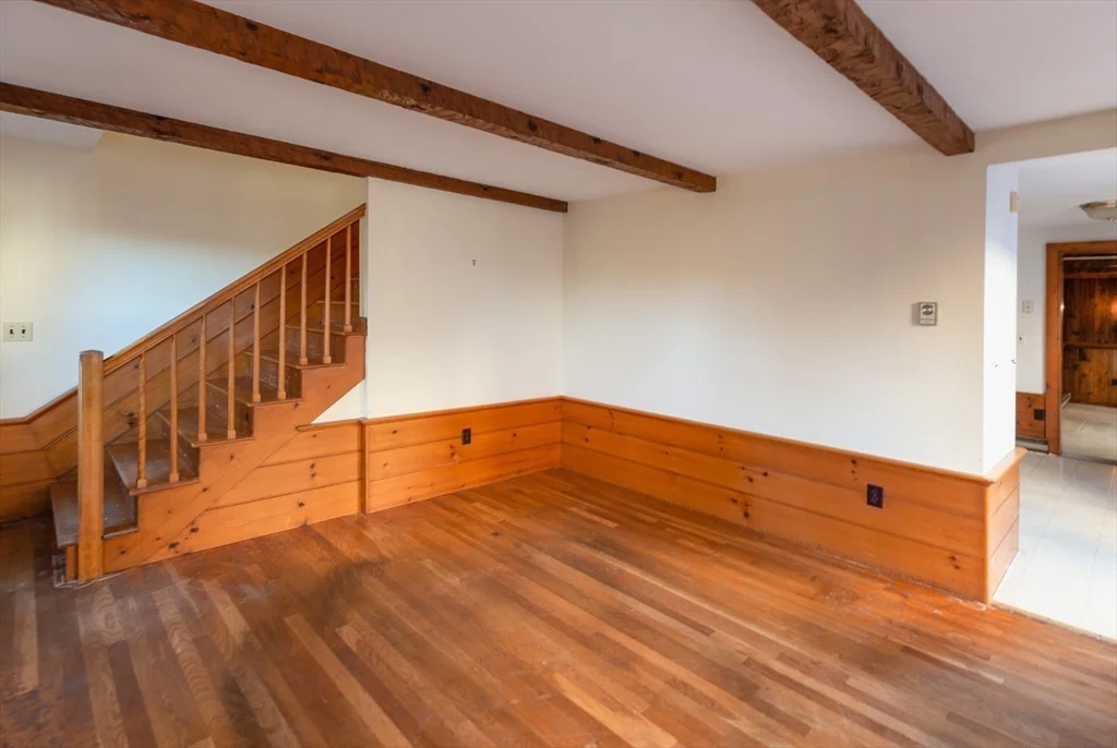 2 bed, 1 bath apartment for rent at 129-1/2 Summer St, Downtown — photo 6 of 16
