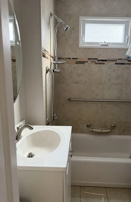 2 bed, 1 bath apartment for rent at 129- 131 Columbia St Unit 1, Forestdale — photo 10 of 15