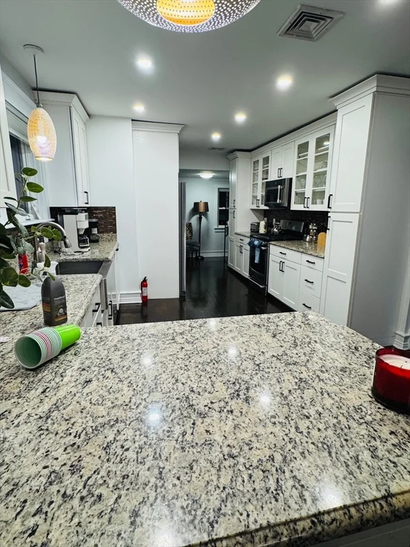 3 bed, 2 bath apartment for rent at 129 Bailey Rd Unit 2, Ten Hills — photo 2 of 10