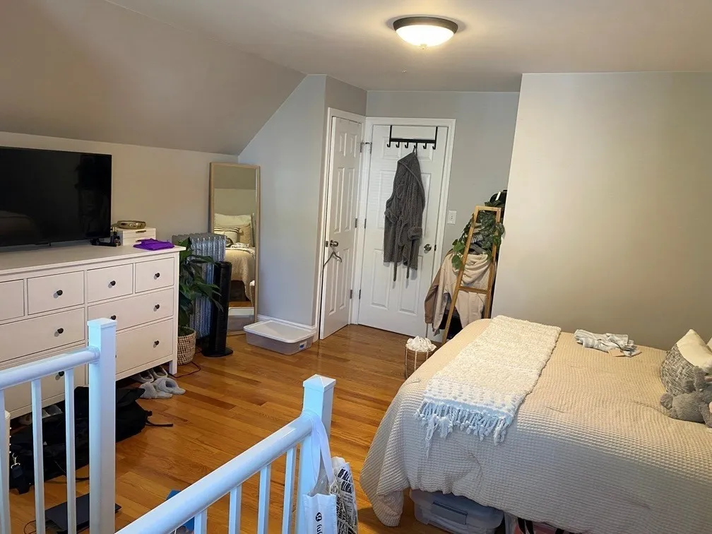 4 bed, 2 bath apartment for rent at 129 Brooks St Unit 2, Oak Square — photo 11 of 20
