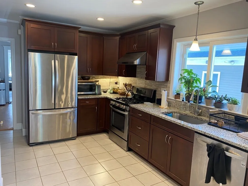 4 bed, 2 bath apartment for rent at 129 Brooks St Unit 2, Oak Square — photo 1 of 20