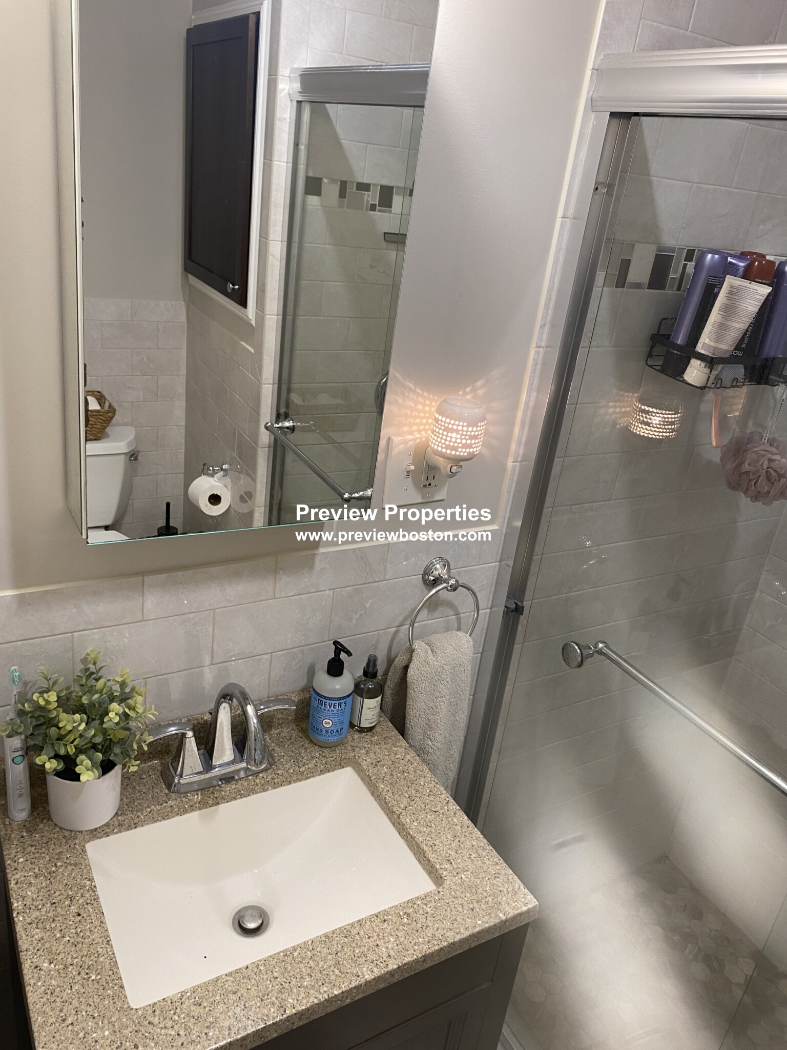 4 bed, 2 bath apartment for rent at 129 Brooks St Unit 2P, Brighton — photo 9 of 10