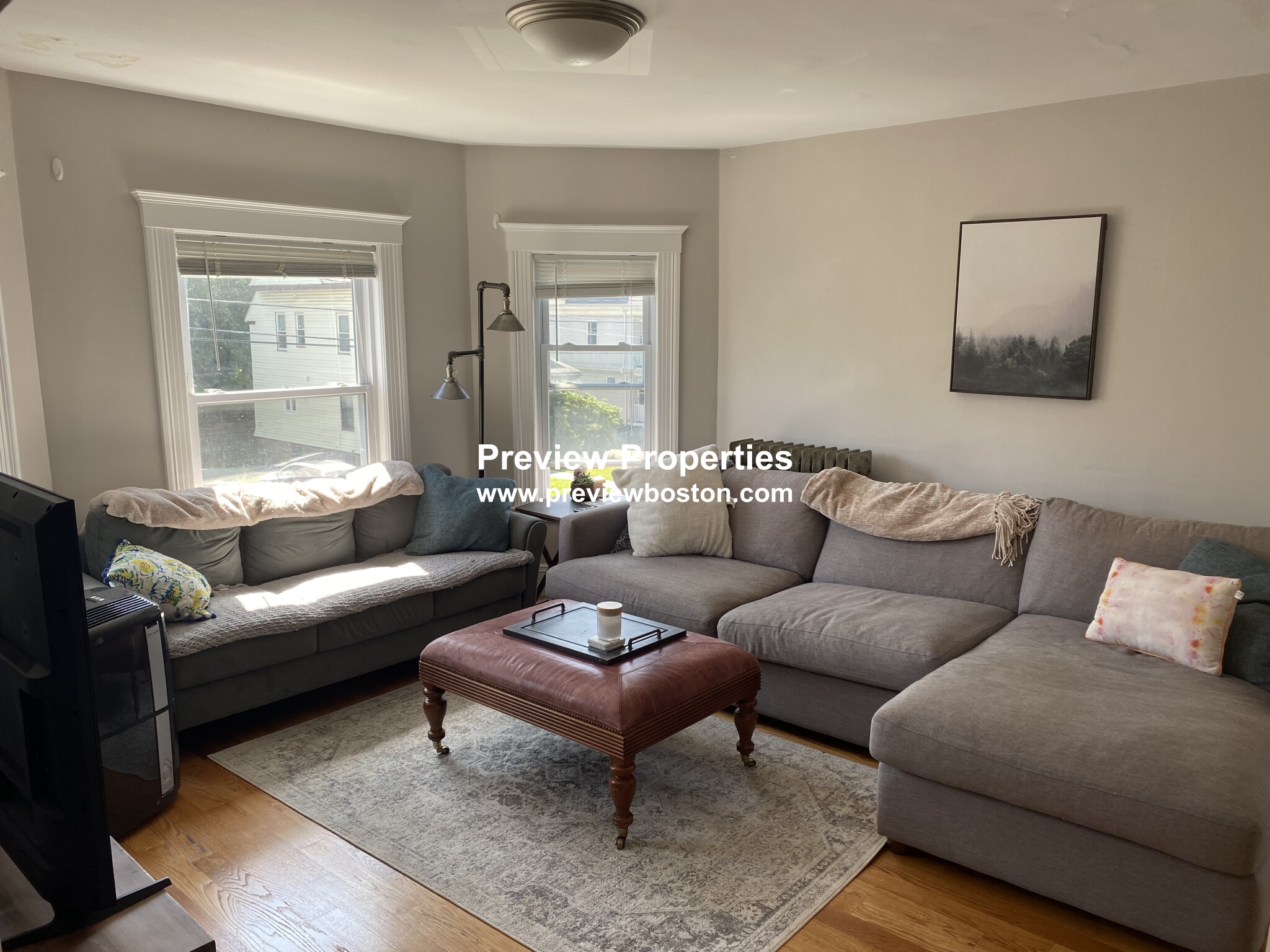 4 bed, 2 bath apartment for rent at 129 Brooks St Unit 2P, Brighton — photo 2 of 10
