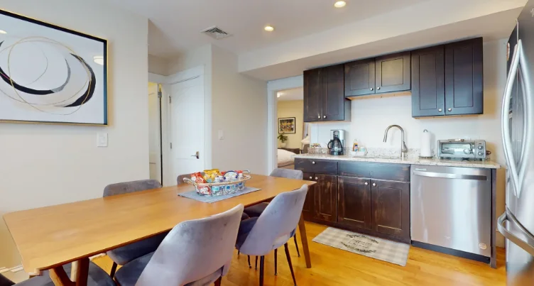 4 bed, 2 bath apartment for rent at 129 Bunker Hill St Unit 2, Charlestown — photo 3 of 5