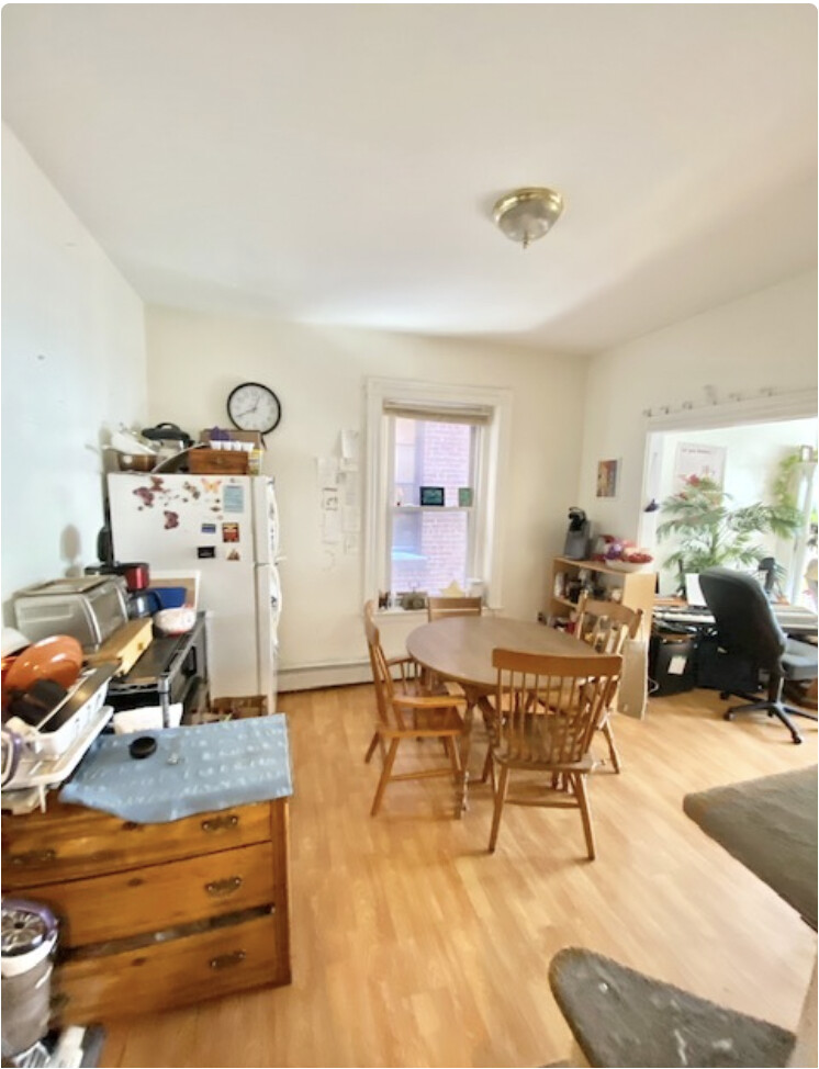 4 bed, 2 bath apartment for rent at 129 Cedar St Unit 2, Roxbury — photo 2 of 4