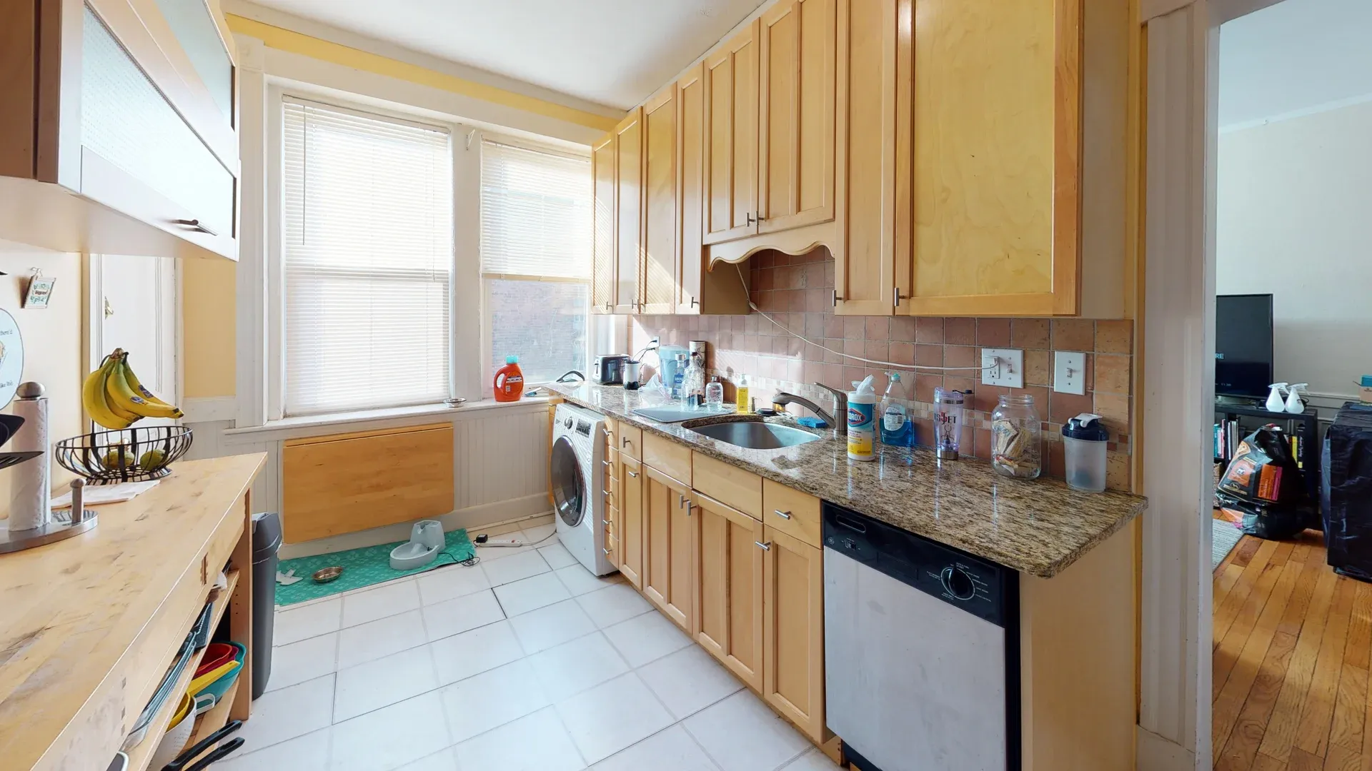 2 bed, 1 bath apartment for rent at 129 Chiswick Rd Unit 11, Brighton — photo 2 of 10