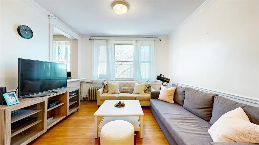 2 bed, 1 bath apartment for rent at 129 Chiswick Rd Unit 16, Brighton — photo 5 of 18