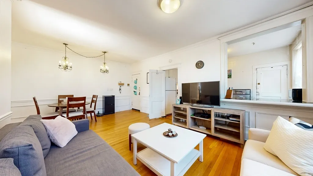 2 bed, 1 bath apartment for rent at 129 Chiswick Rd Unit 16, Brighton — photo 3 of 18