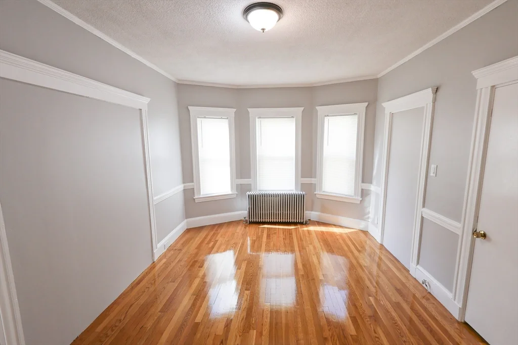4 bed, 1 bath apartment for rent at 129 Draper St Unit 1, Dorchester — photo 12 of 26