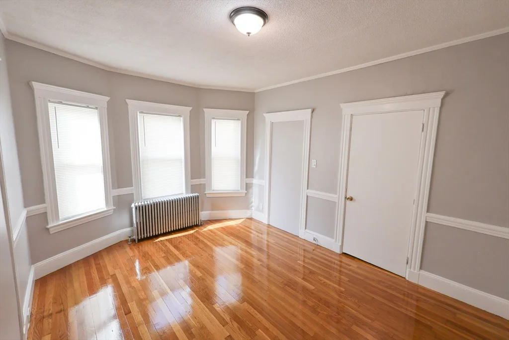 4 bed, 1 bath apartment for rent at 129 Draper St Unit 1, Dorchester — photo 11 of 26