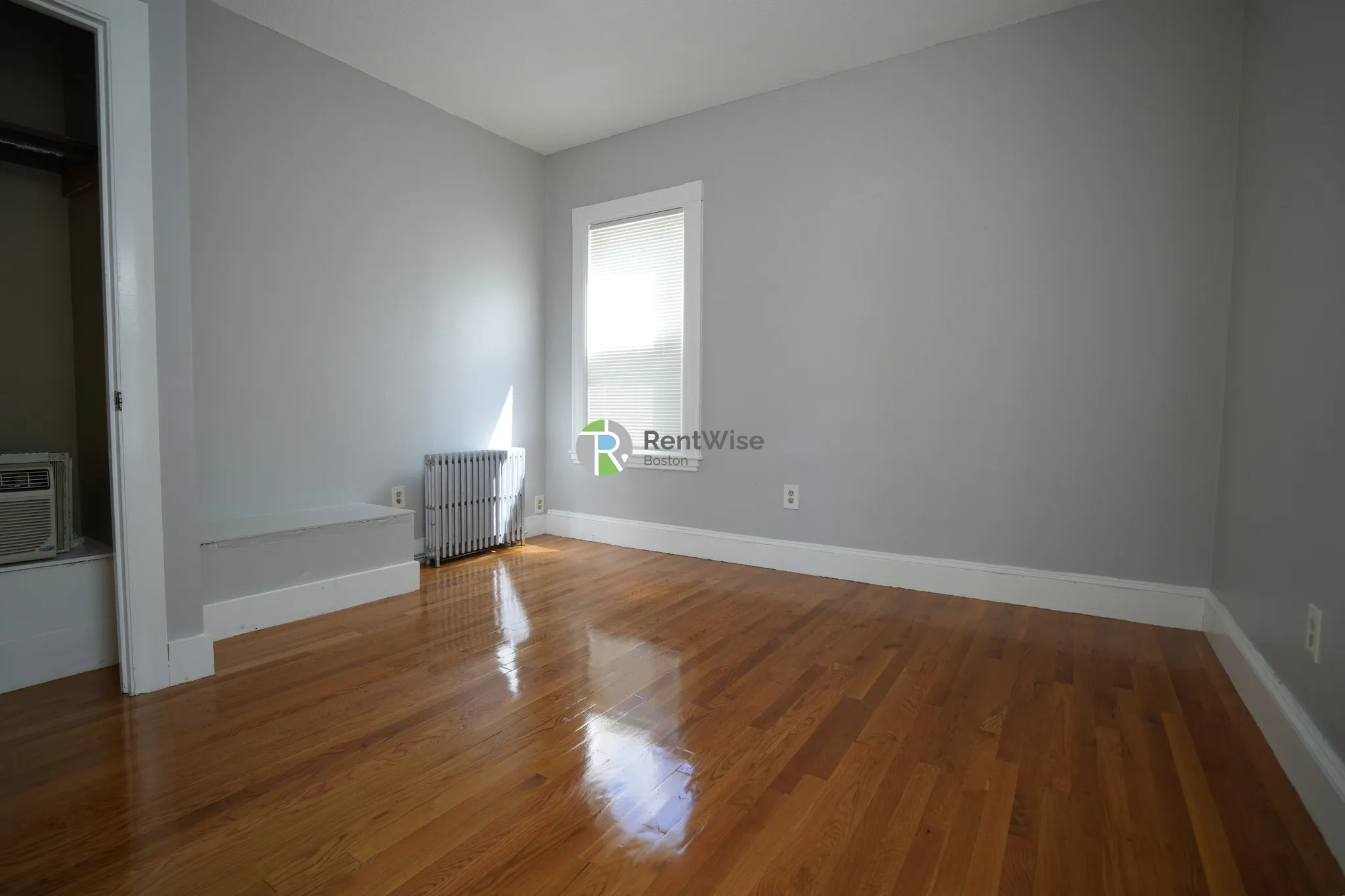 4 bed, 1 bath apartment for rent at 129 Draper St Unit 1, Dorchester — photo 20 of 26