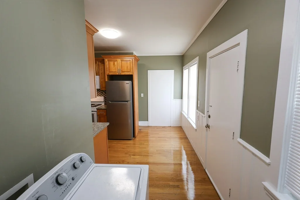 4 bed, 1 bath apartment for rent at 129 Draper St Unit 1, Dorchester — photo 6 of 26