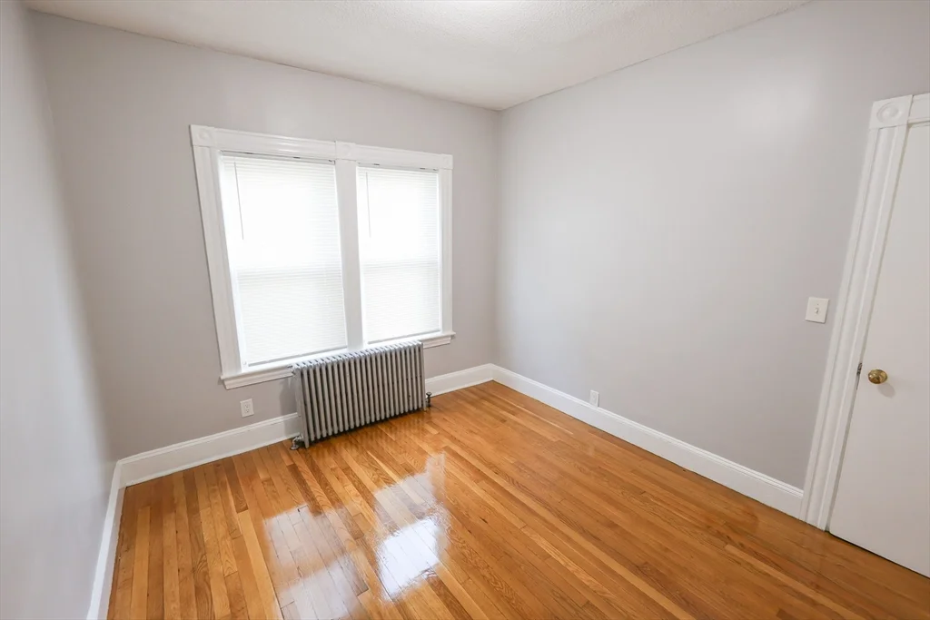 4 bed, 1 bath apartment for rent at 129 Draper St Unit 1, Dorchester — photo 15 of 26