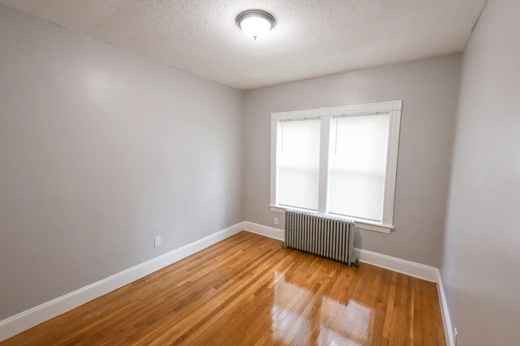 4 bed, 1 bath apartment for rent at 129 Draper St Unit 1, Dorchester — photo 16 of 26