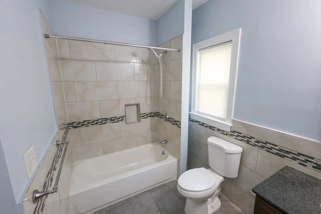 4 bed, 1 bath apartment for rent at 129 Draper St Unit 1, Dorchester — photo 18 of 26