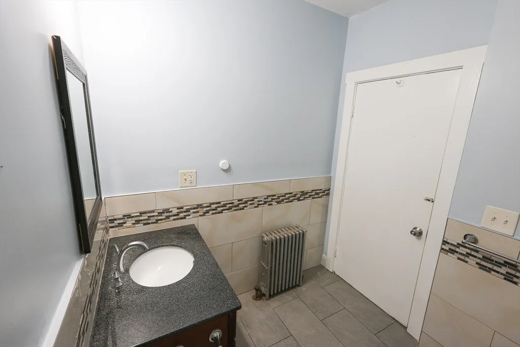 4 bed, 1 bath apartment for rent at 129 Draper St Unit 1, Dorchester — photo 19 of 26