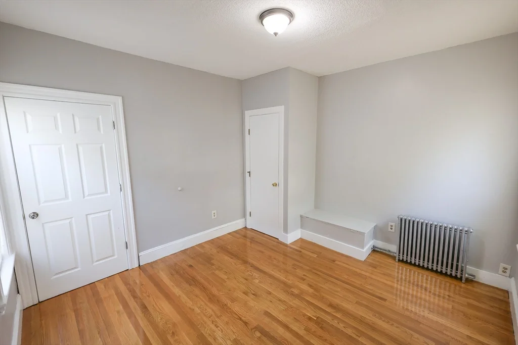 4 bed, 1 bath apartment for rent at 129 Draper St Unit 1, Dorchester — photo 23 of 26