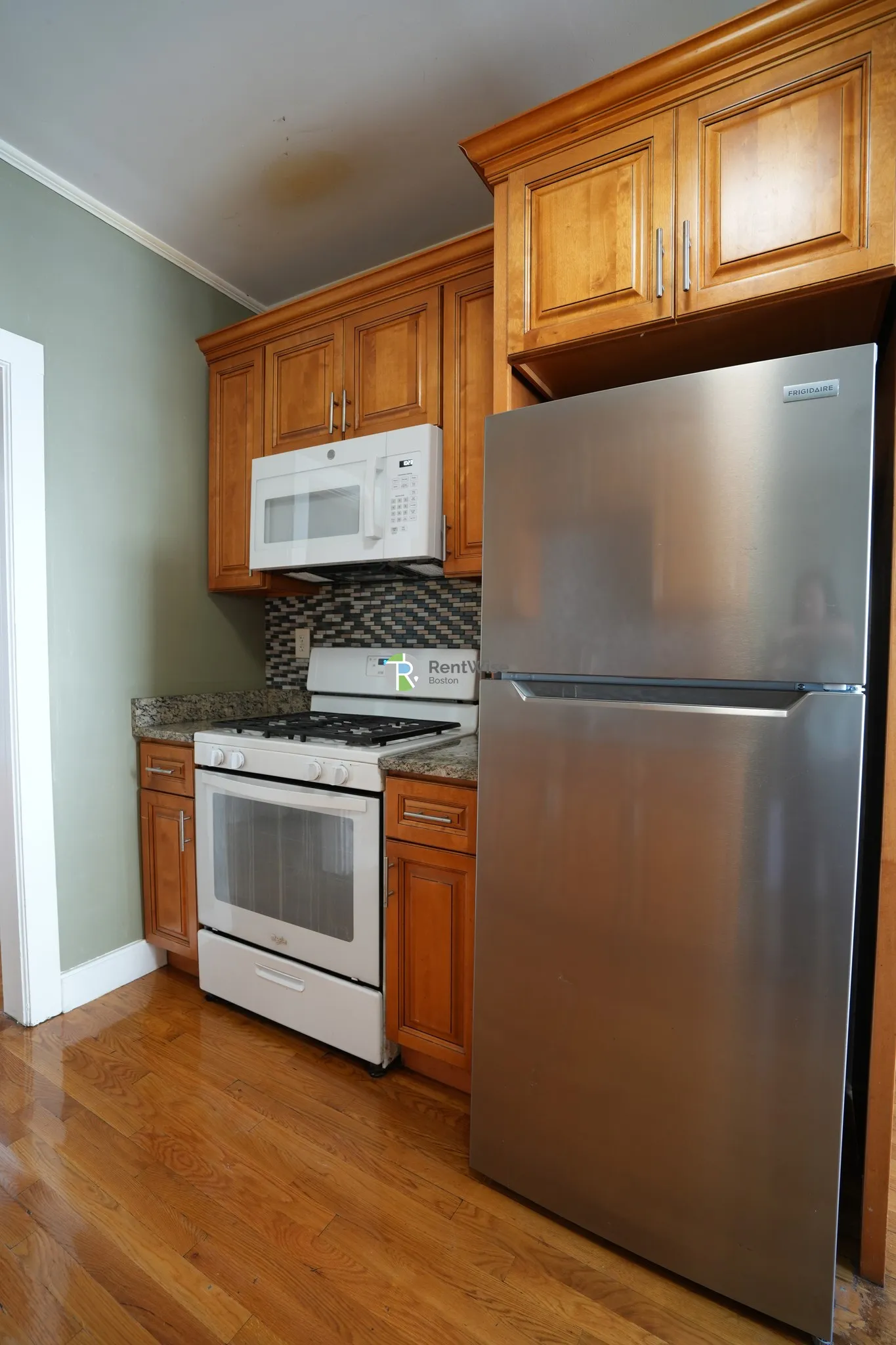 4 bed, 1 bath apartment for rent at 129 Draper St Unit 1, Dorchester — photo 11 of 26