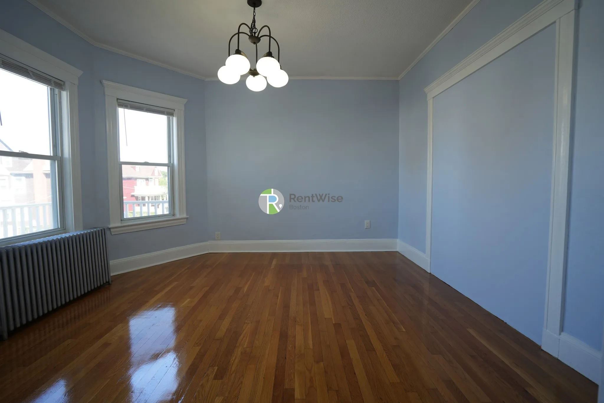 4 bed, 1 bath apartment for rent at 129 Draper St Unit 2, Dorchester — photo 2 of 26