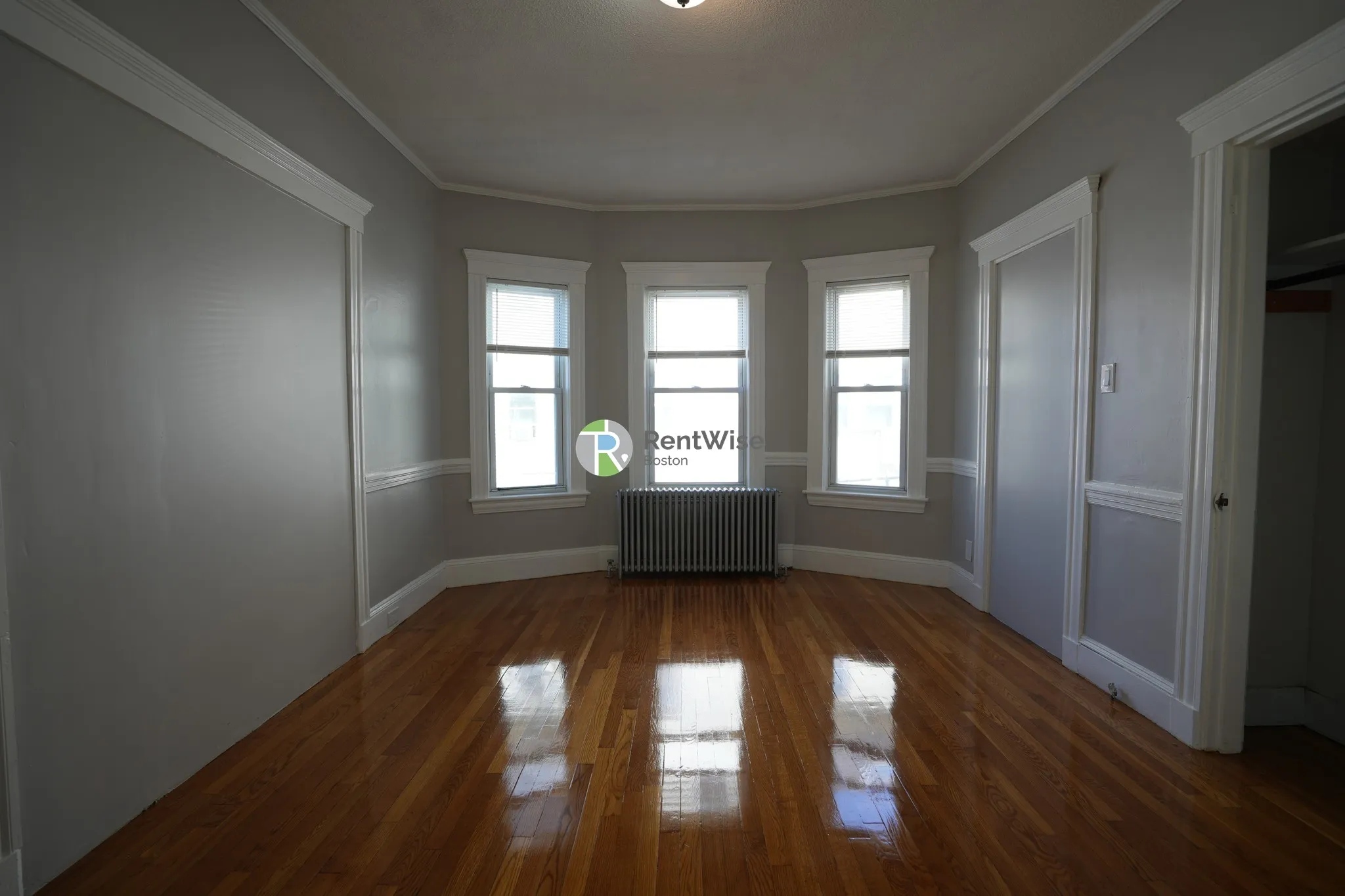 4 bed, 1 bath apartment for rent at 129 Draper St Unit 2, Dorchester — photo 7 of 26