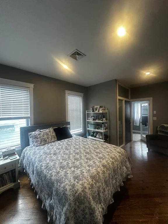 3 bed, 1 bath apartment for rent at 129 G St Unit 3, South Boston — photo 9 of 23