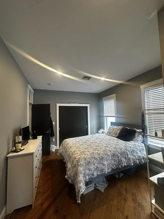 3 bed, 1 bath apartment for rent at 129 G St Unit 3, South Boston — photo 10 of 23