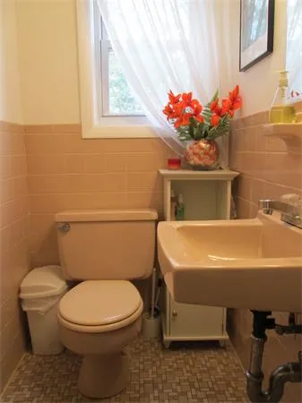 3 bed, 1.5 bath apartment for rent at 129 Gould St Unit 1, Needham Heights — photo 7 of 11