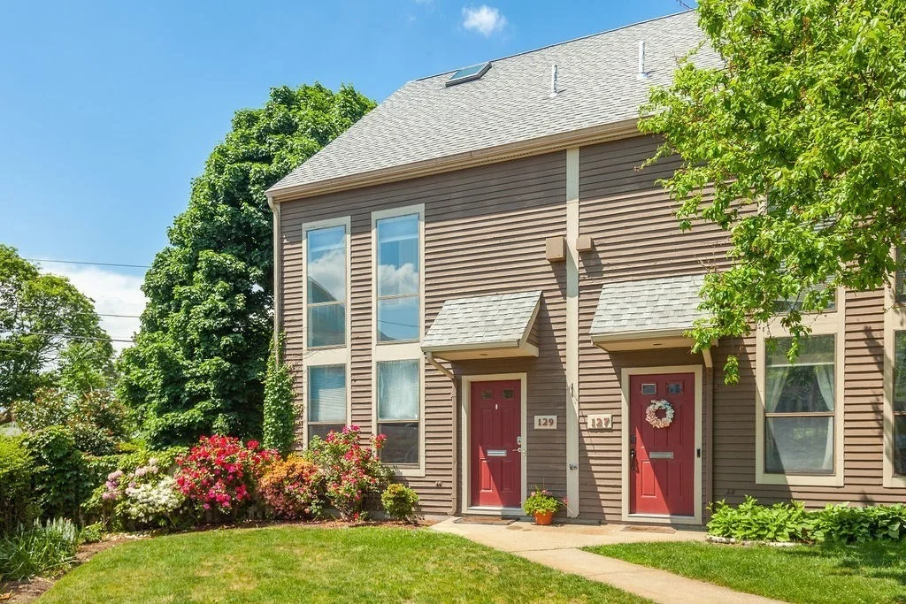 3 bed, 2 bath apartment for rent at 129 Governor Winthrop Rd Unit 1A, Ten Hills — photo 1 of 27