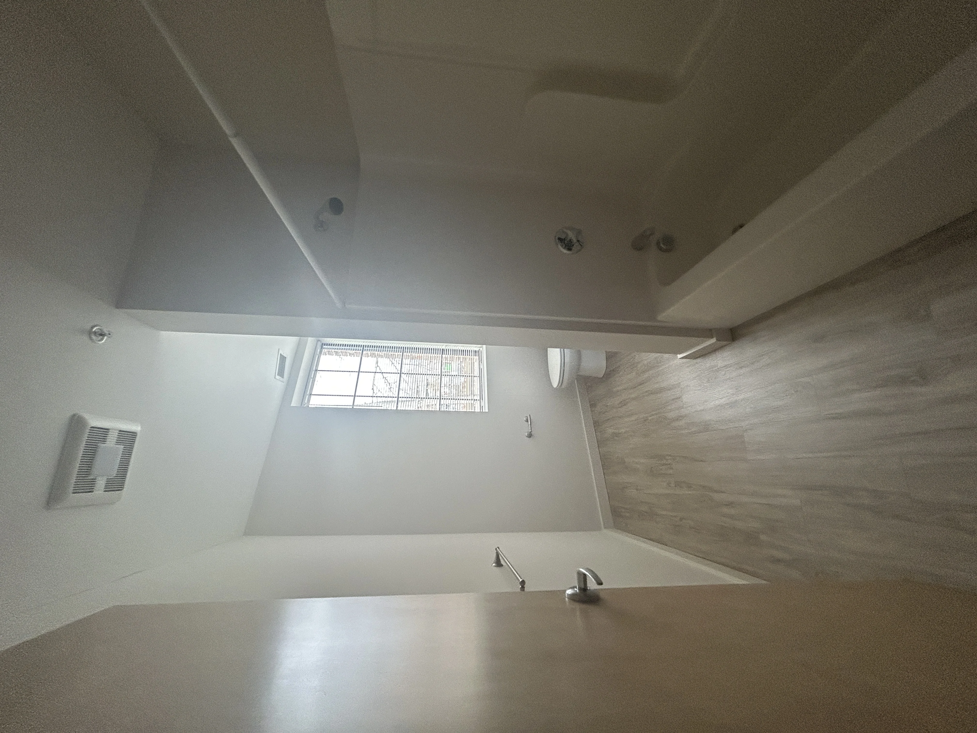 1 bed, 1 bath apartment for rent at 129 Guild St Unit 205, Norwood — photo 3 of 6