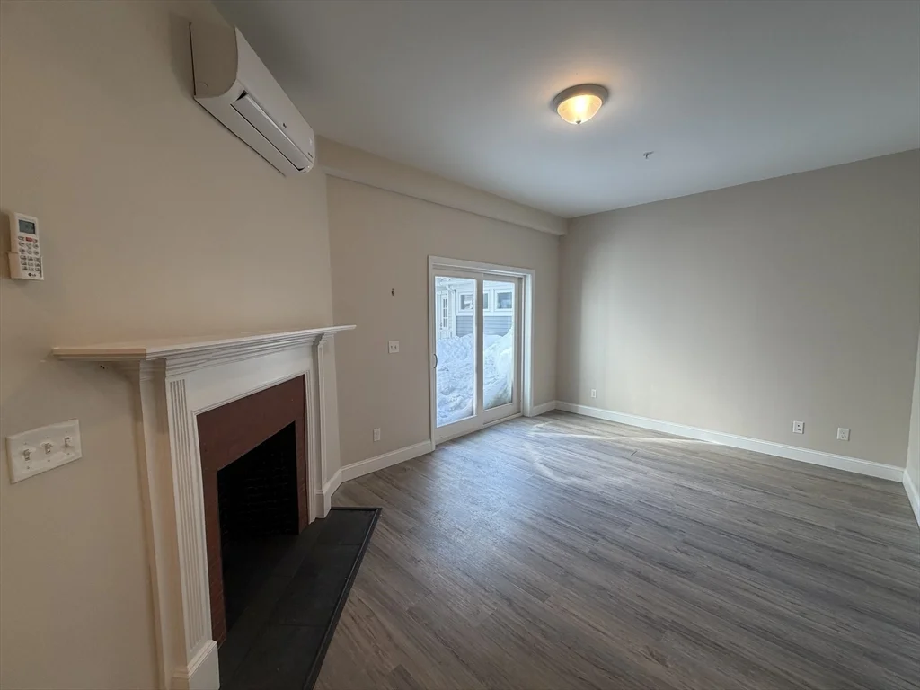 2 bed, 1 bath apartment for rent at 129 Kenoza Ave Unit 2, Haverhill — photo 5 of 35
