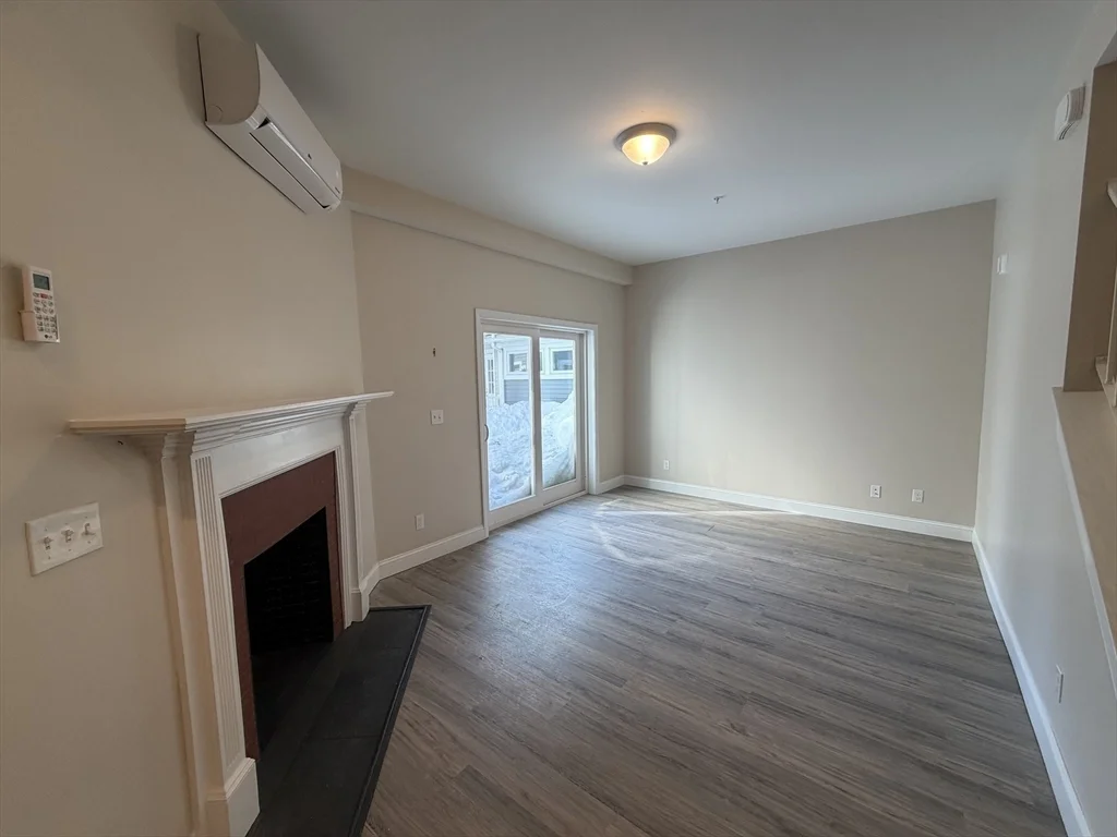 2 bed, 1 bath apartment for rent at 129 Kenoza Ave Unit 2, Haverhill — photo 6 of 35