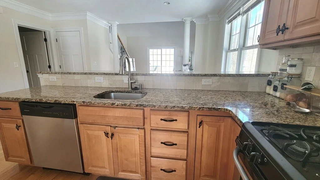 2 bed, 2 bath apartment for rent at 129 Lincoln St Unit B, Hudson — photo 3 of 21