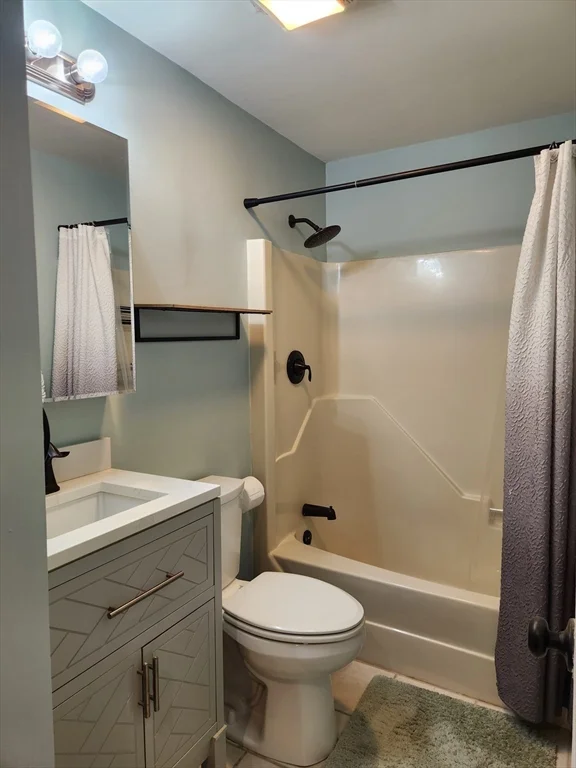 2 bed, 1 bath apartment for rent at 129 Lowell St Unit 4, Peabody — photo 28 of 37