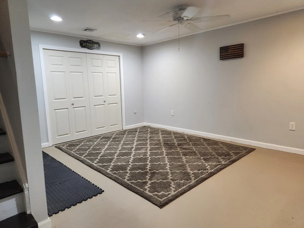 2 bed, 1 bath apartment for rent at 129 Lowell St Unit 4, Peabody — photo 30 of 37