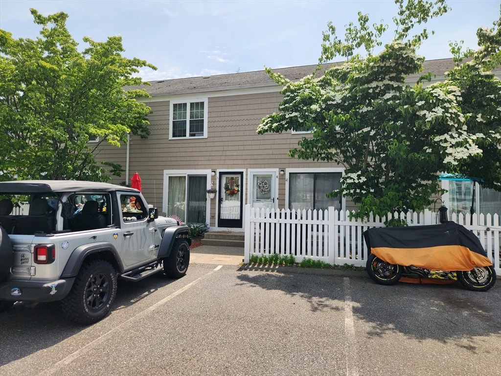 2 bed, 1 bath apartment for rent at 129 Lowell St Unit 4, Peabody — photo 36 of 37