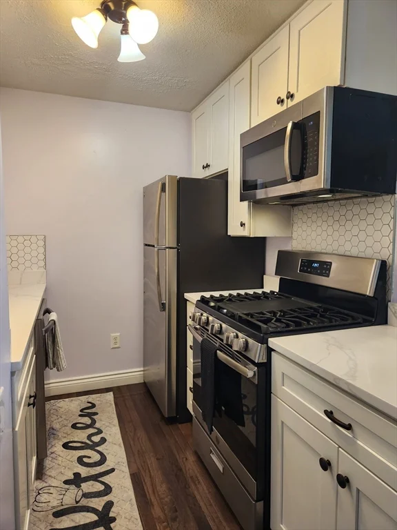 2 bed, 1 bath apartment for rent at 129 Lowell St Unit 4, Peabody — photo 6 of 37