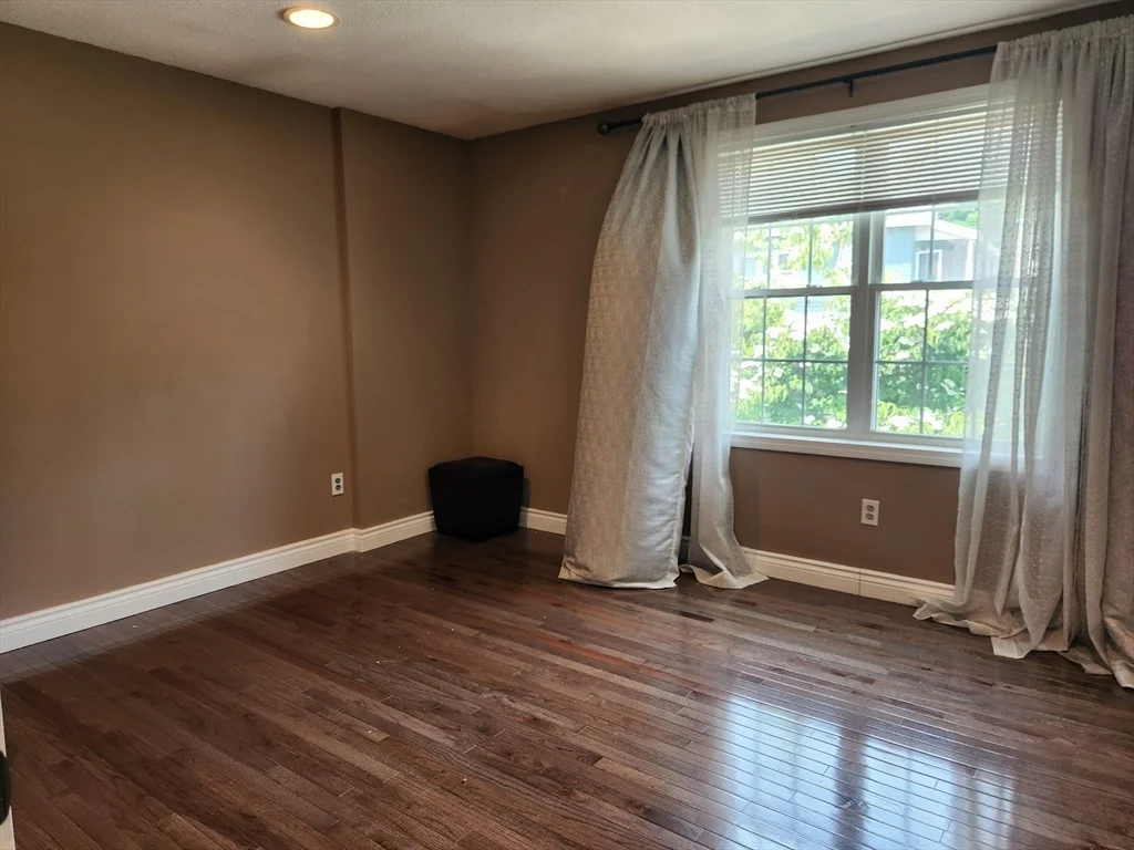 2 bed, 1 bath apartment for rent at 129 Lowell St Unit 4, Peabody — photo 26 of 37