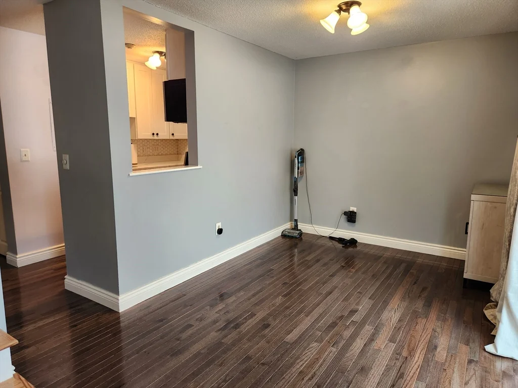 2 bed, 1 bath apartment for rent at 129 Lowell St Unit 4, Peabody — photo 9 of 37