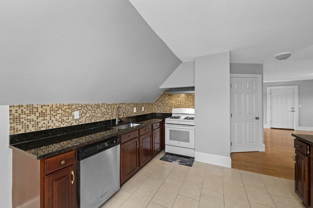 2 bed, 1 bath apartment for rent at 129 Lynnway Unit 3, Revere — photo 9 of 15