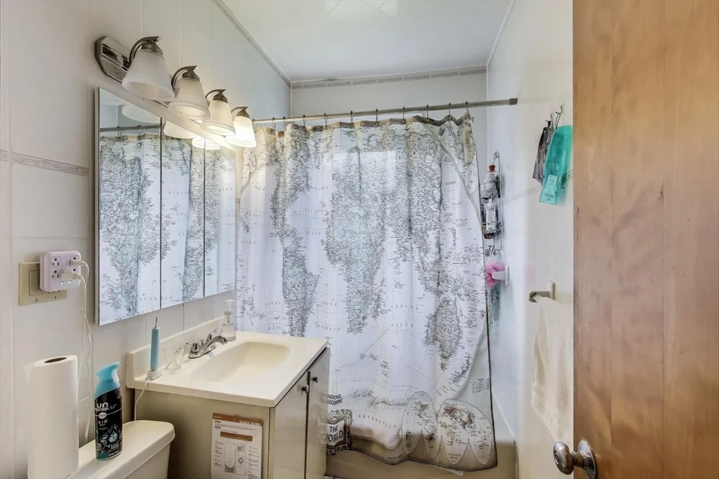 2 bed, 1 bath apartment for rent at 129 Oxford Unit 2, Newton Center — photo 19 of 19