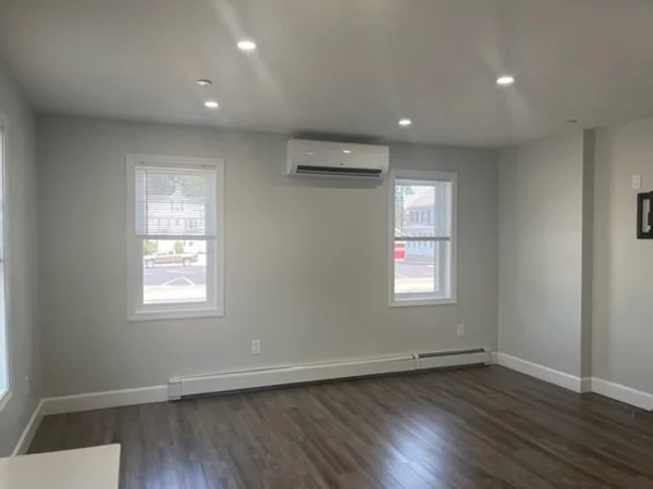 2 bed, 1 bath apartment for rent at 129 Pleasant St Unit 2, Columbian Square — photo 4 of 12