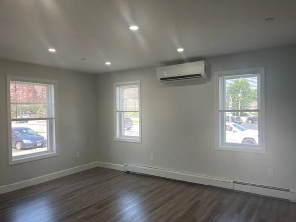 2 bed, 1 bath apartment for rent at 129 Pleasant St Unit 2, Columbian Square — photo 5 of 12
