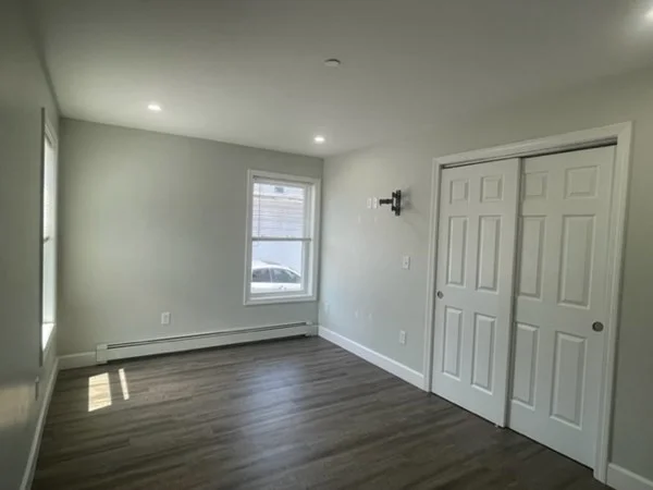 2 bed, 1 bath apartment for rent at 129 Pleasant St Unit 2, Columbian Square — photo 8 of 12