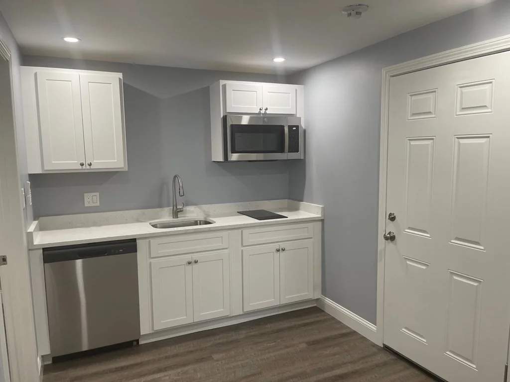 1 bed, 1 bath apartment for rent at 129 Pleasant St Unit 5, Weymouth — photo 1 of 10